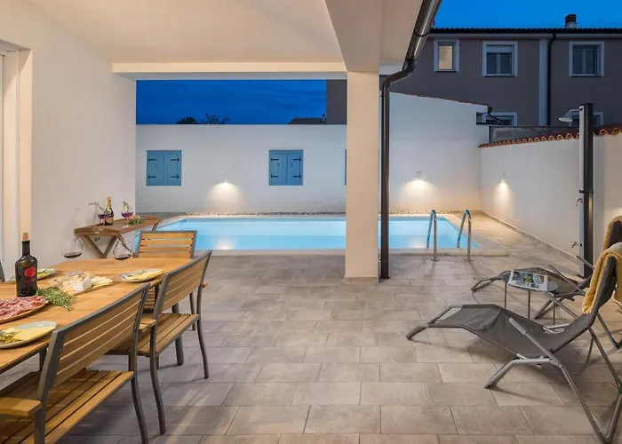 Spacious Holiday House In Istria