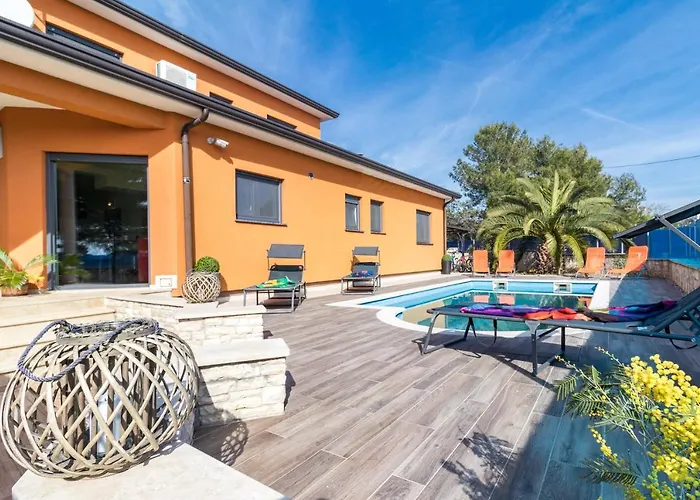 Villa Veronica With Great Sea View & Private Pool - Calm & Relax Holidays In Istria